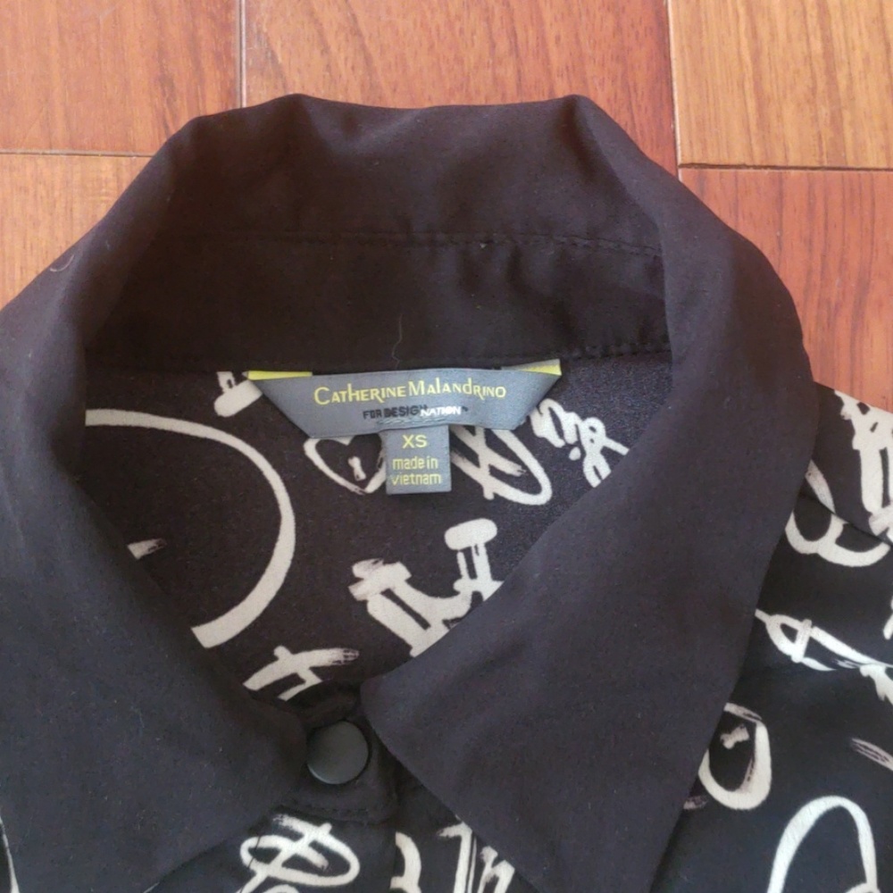 Snap down PARIS blouse